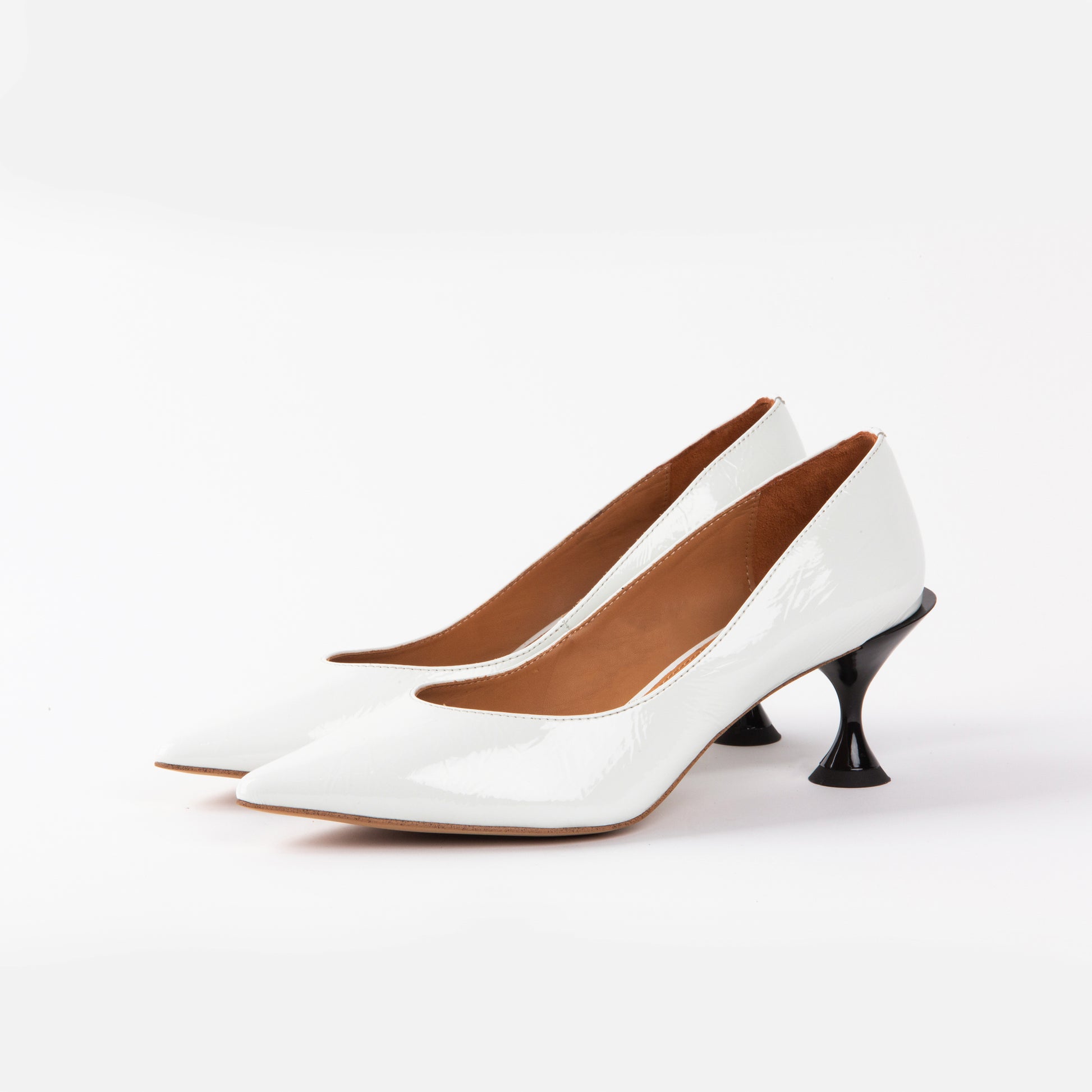 Spool 64 mm Patent Leather Pumps with Black Lacquered Spool Heel - Pair in White